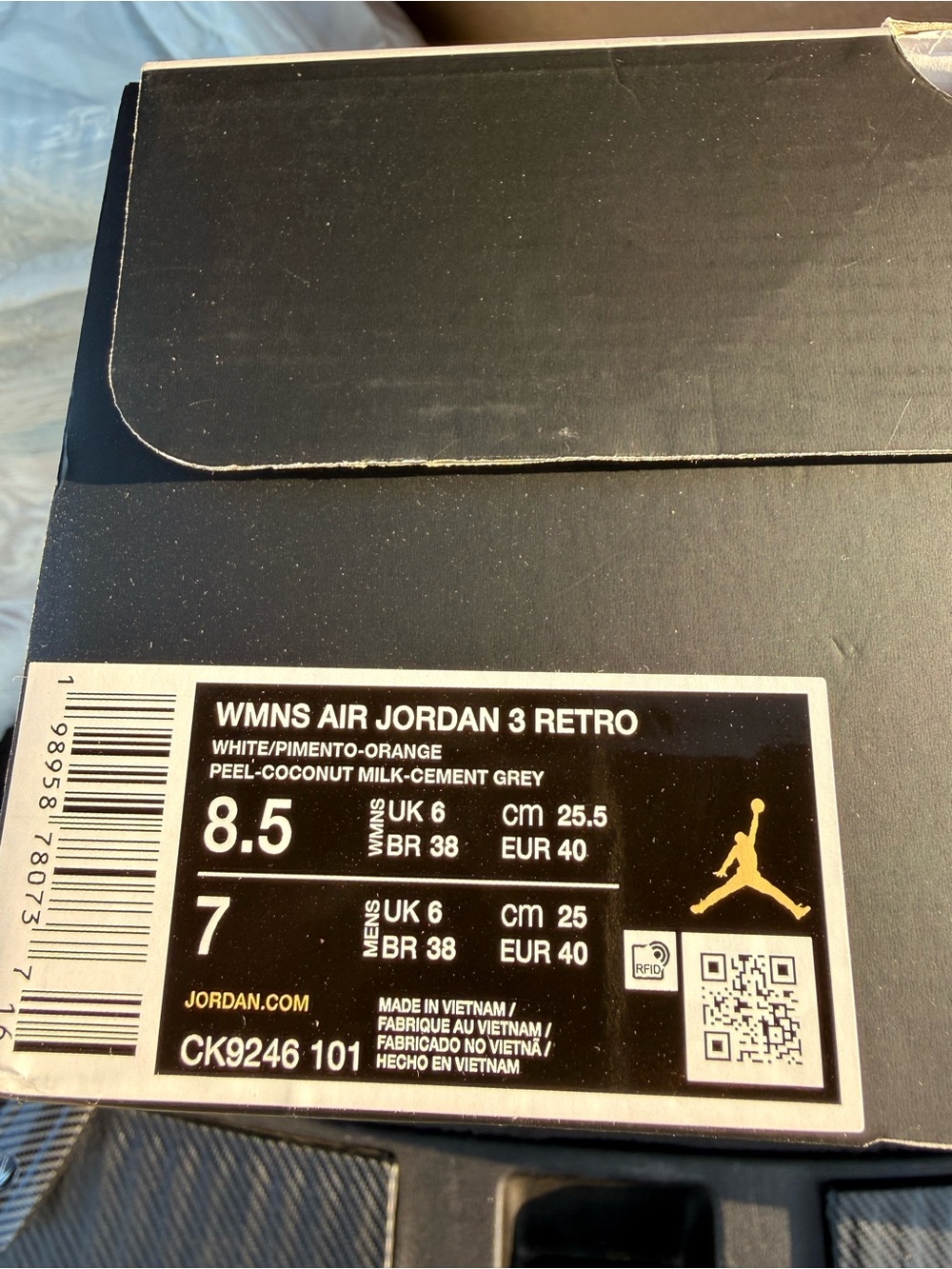 Nike Air Jordan 3 White with Orange Lining - Picture 4 of 4